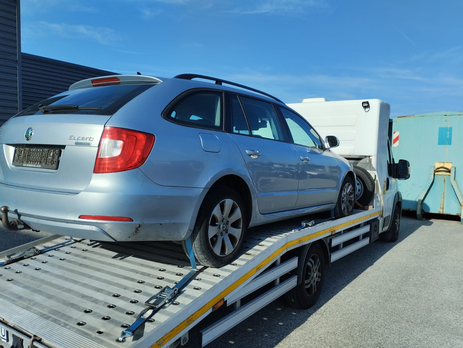 Opkoop kapotte Skoda