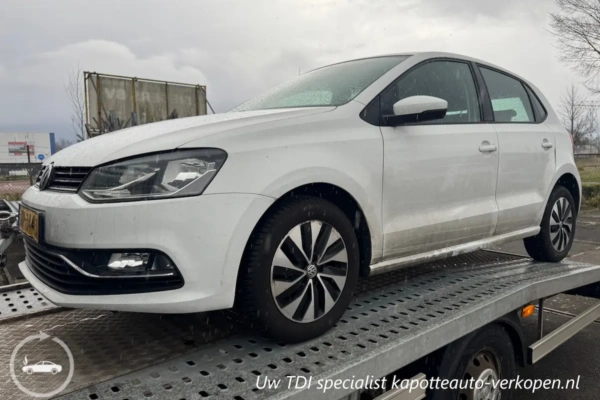 Volkswagen Polo 1.2 TDI met een defecte motor klaar voor inkoop en export