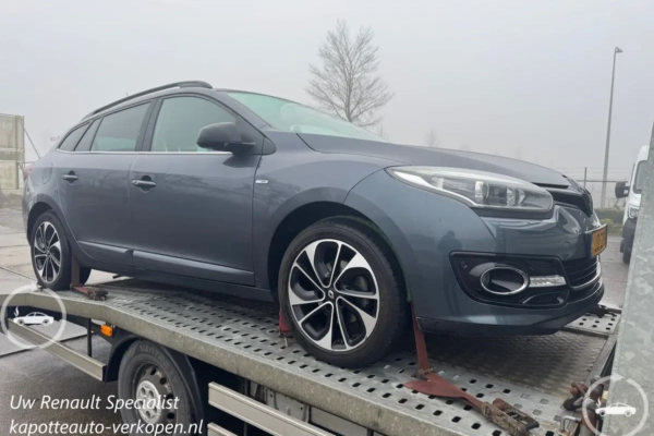 Uw Renault specialist haalt kapotte auto op