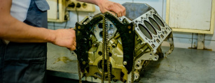 Auto met kapotte distributieketting verkopen of repareren?